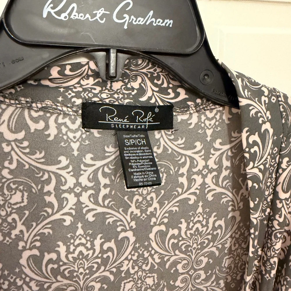 Rene Rofe Gray and Pink Patterned Women's Robe - Picture 3 of 7